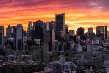麻豆91色在线影院-探索时尚与多元文化的交汇——网络影视平台的影响力与魅力